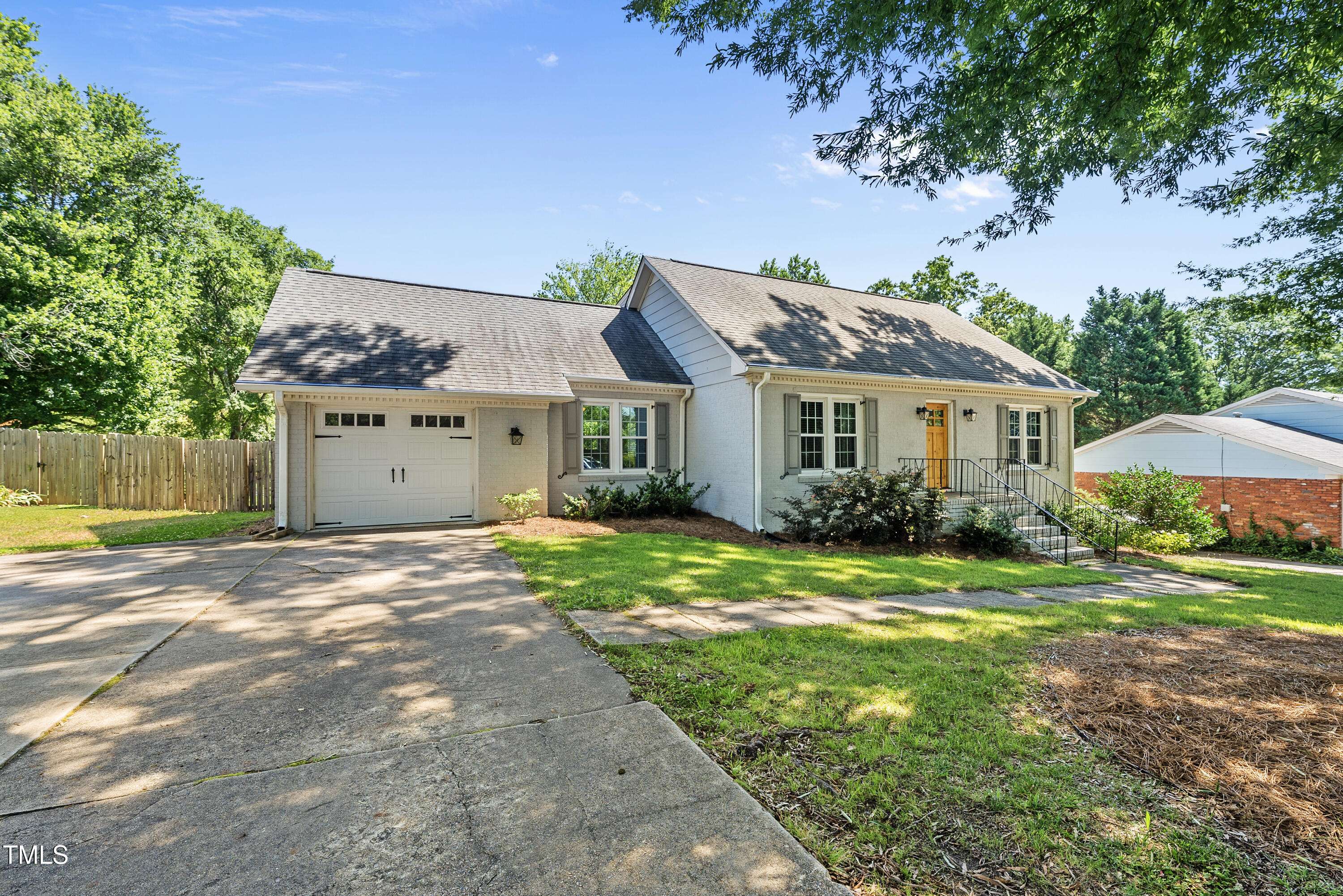 Raleigh, NC 27609,405 E Millbrook Road