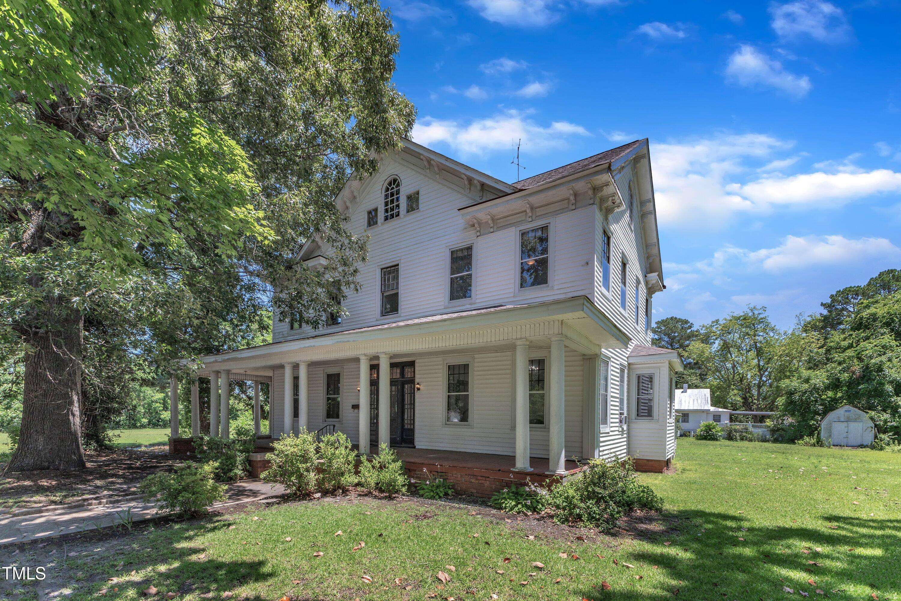 Smithfield, NC 27577,118 N 7th Street