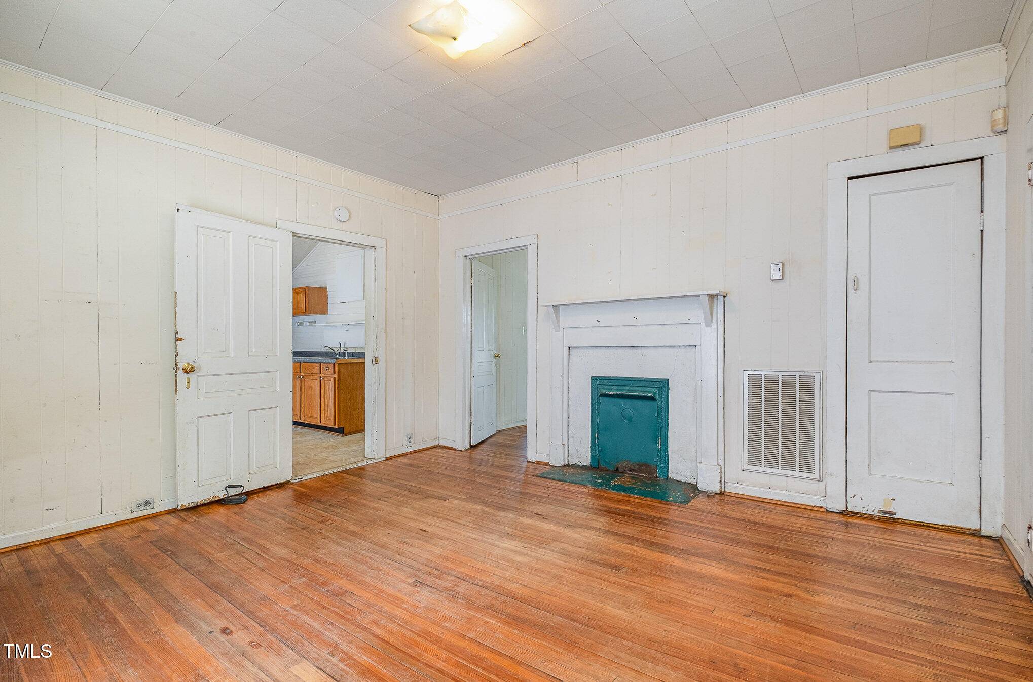 Durham, NC 27701,805 N Duke Street
