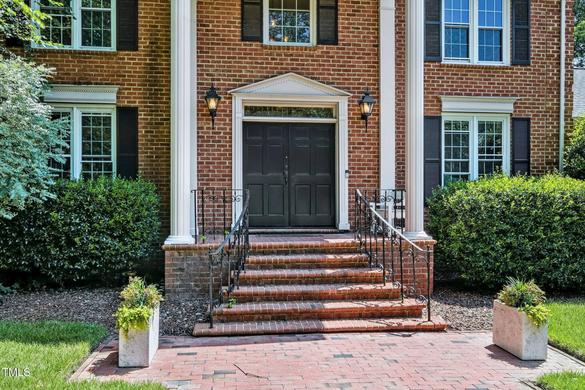 Chapel Hill, NC 27514,6 St James Place