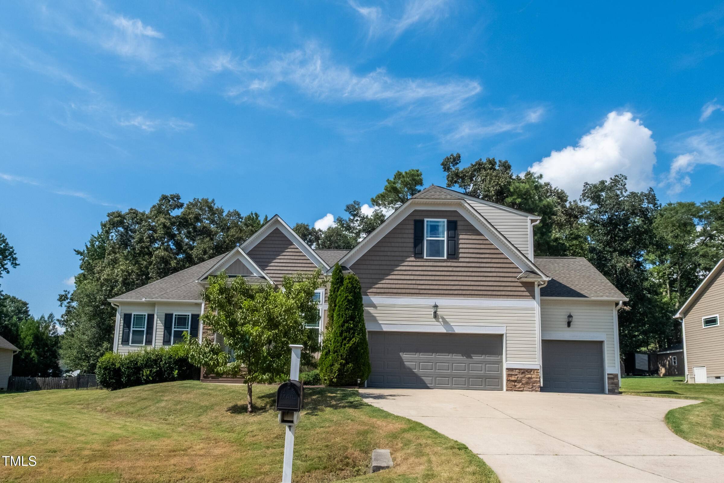 Smithfield, NC 27577,98 Hazelnut Lane