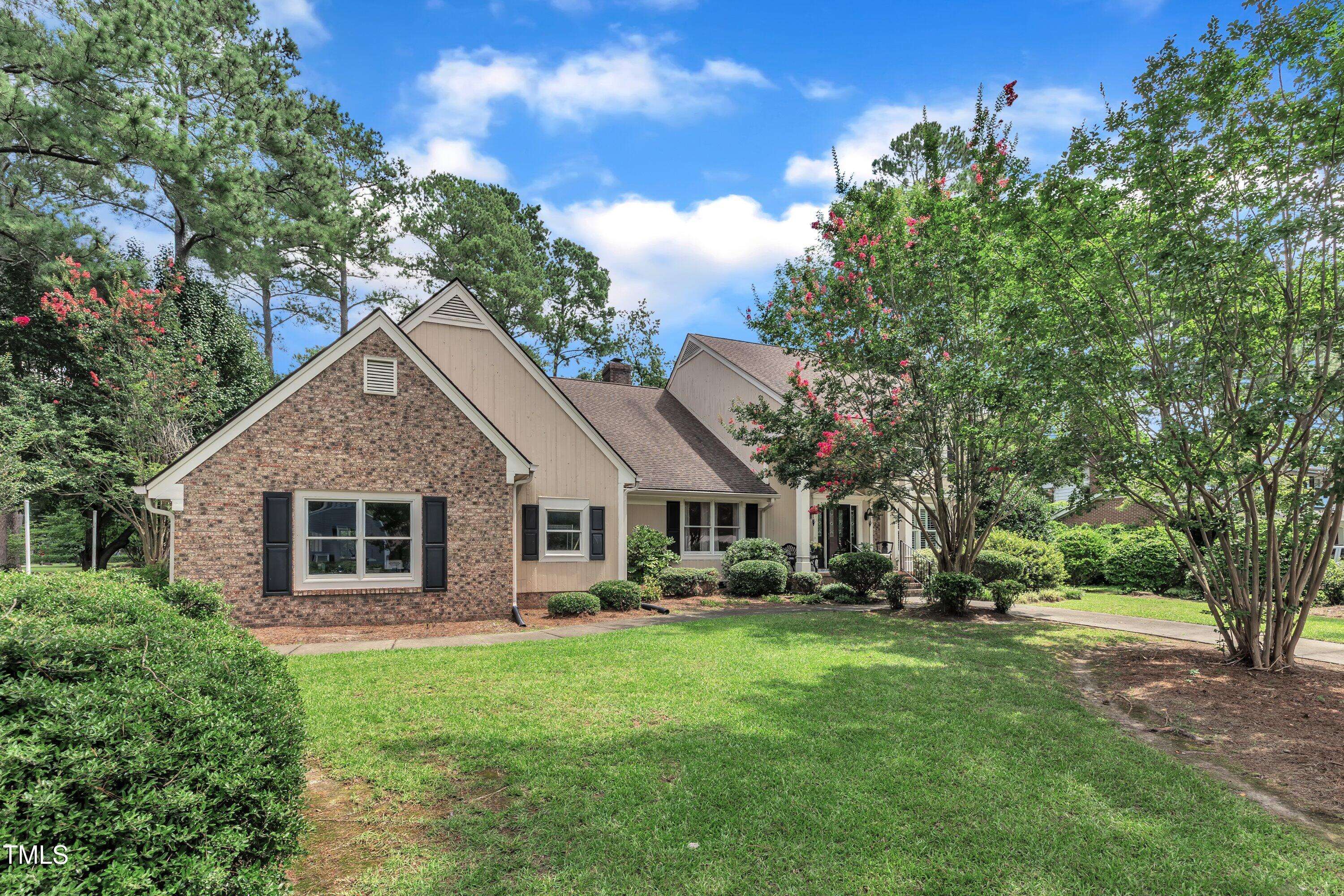 Smithfield, NC 27577,214 W Stevens Street