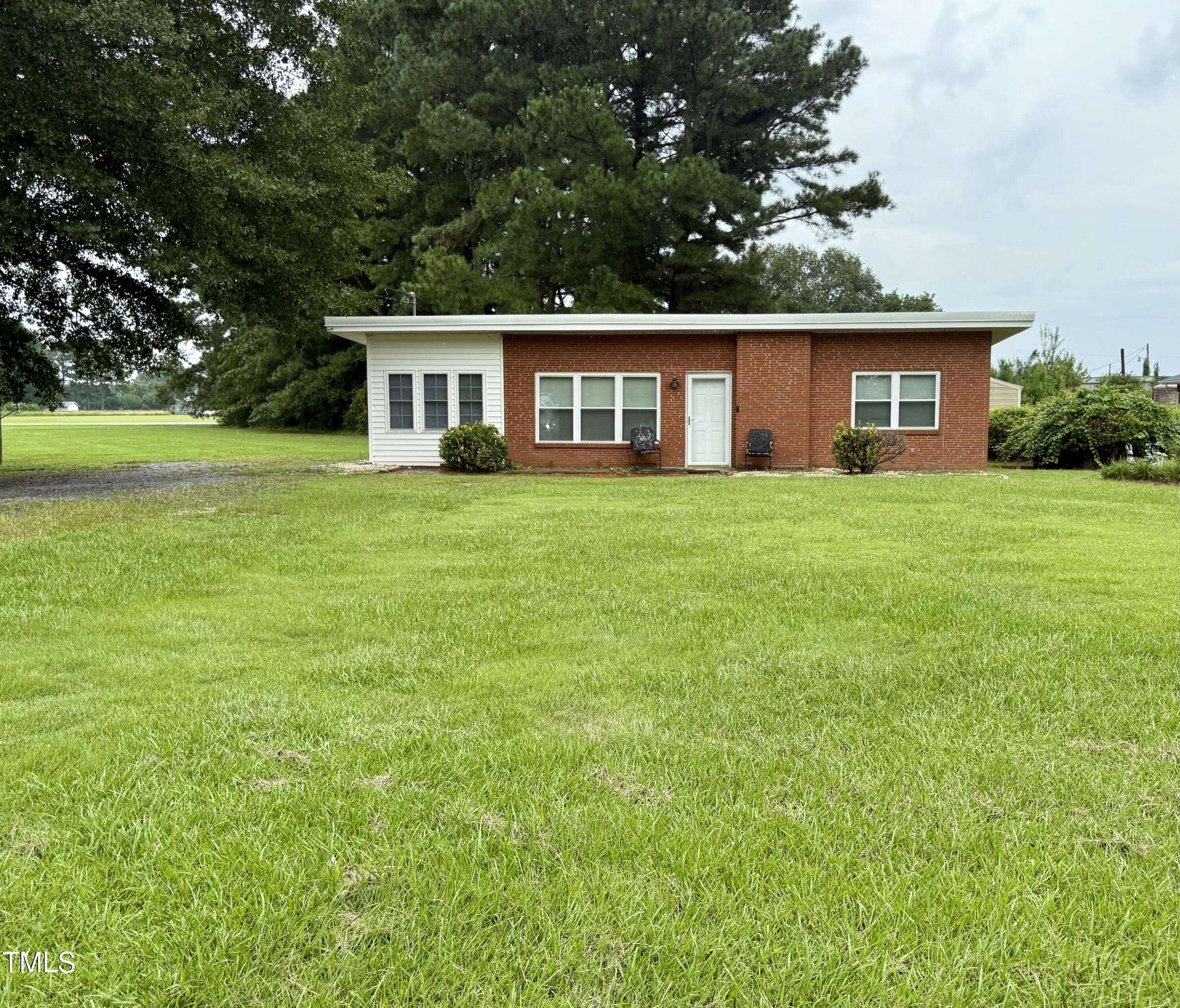 Newton Grove, NC 28366,520 Fayetteville Street