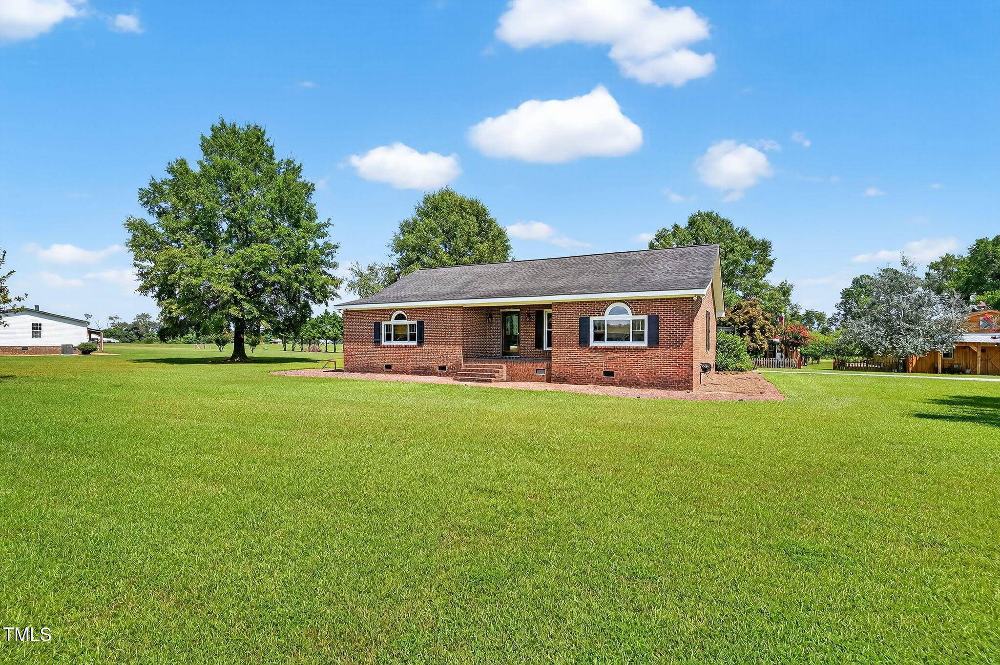 Benson, NC 27504,2888 Benson Hardee Road