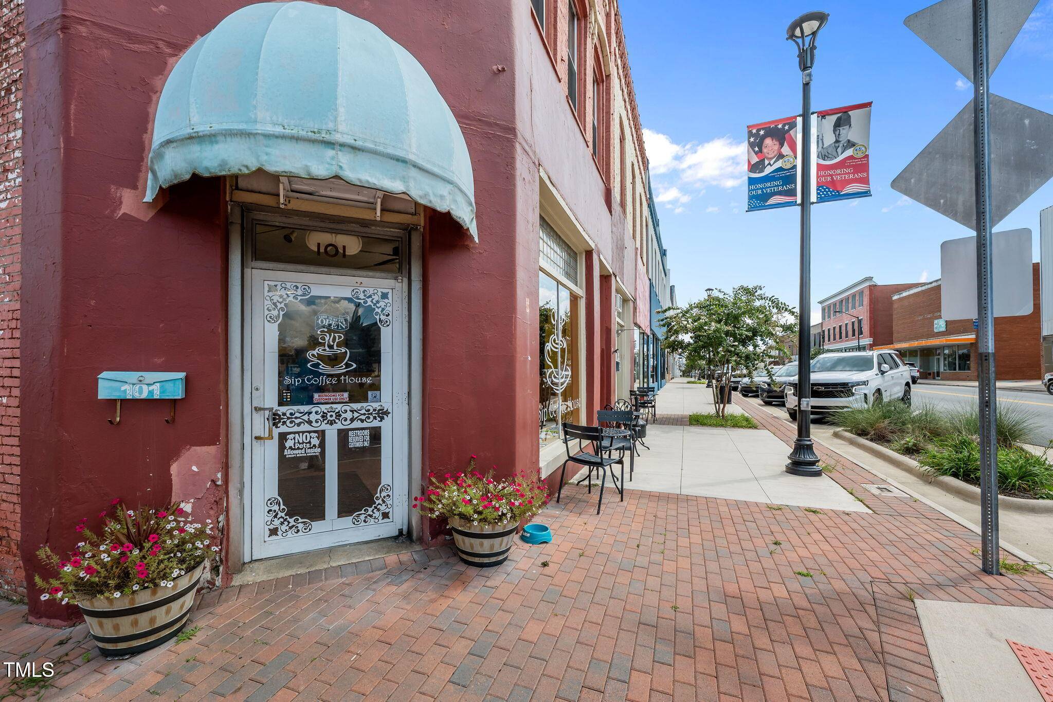 Reidsville, NC 27320,101 S Scales Street