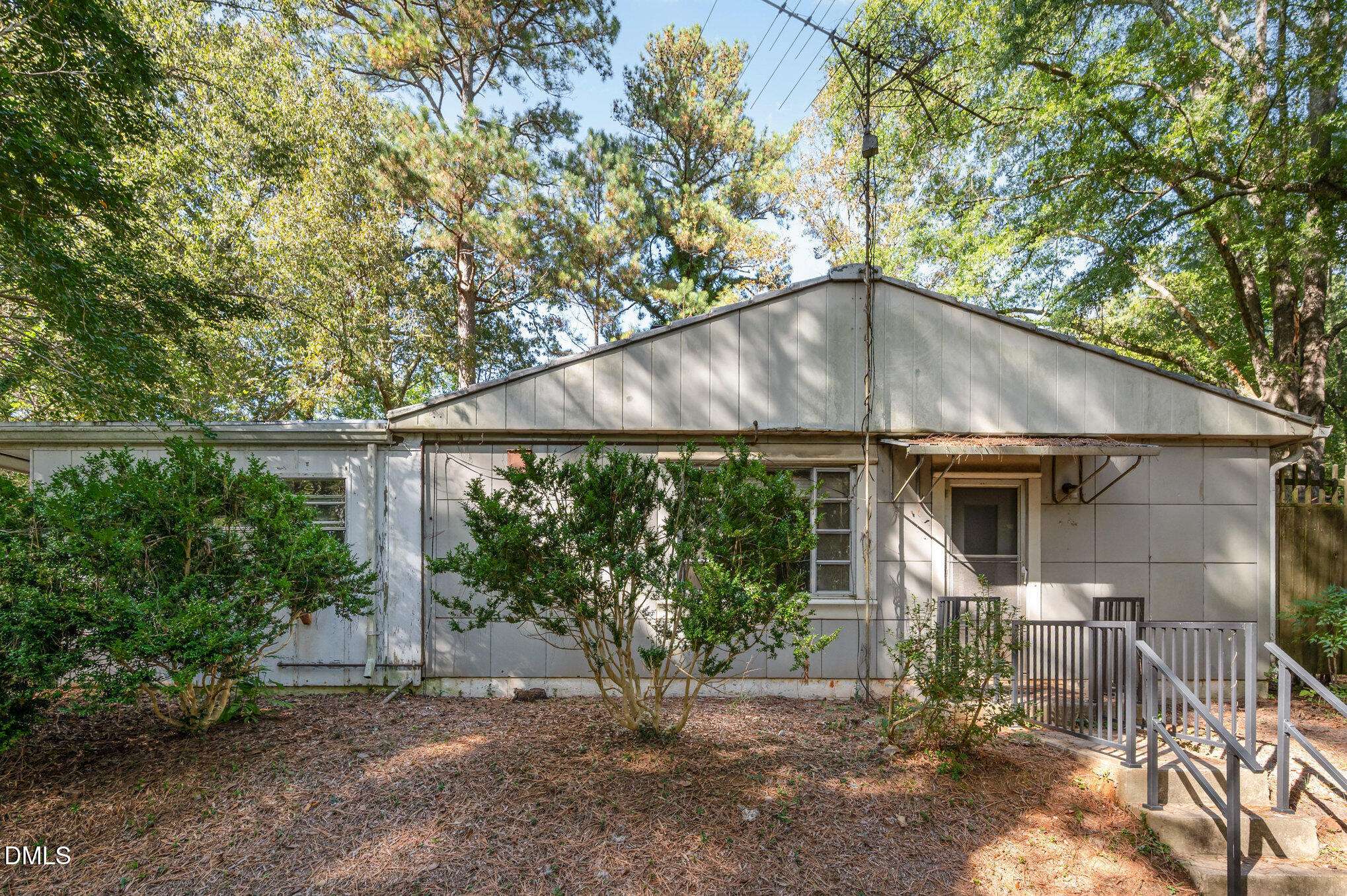 Pittsboro, NC 27312,425 Credle Street