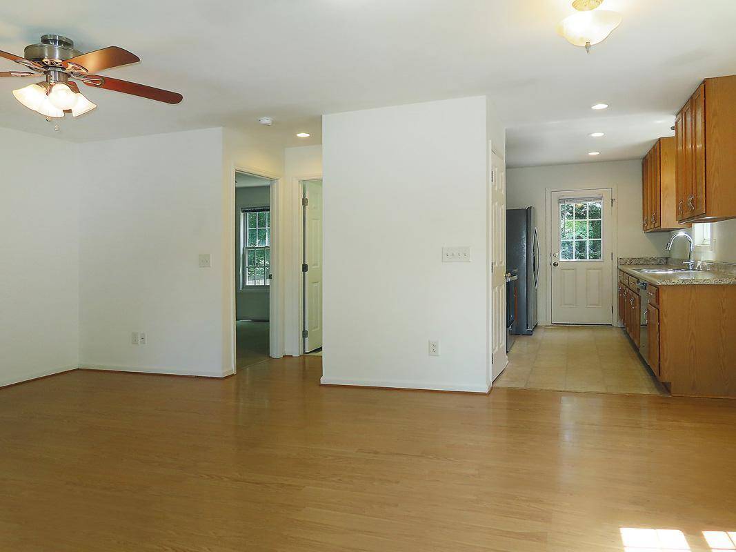 Carrboro, NC 27510,303 W Poplar Avenue #B