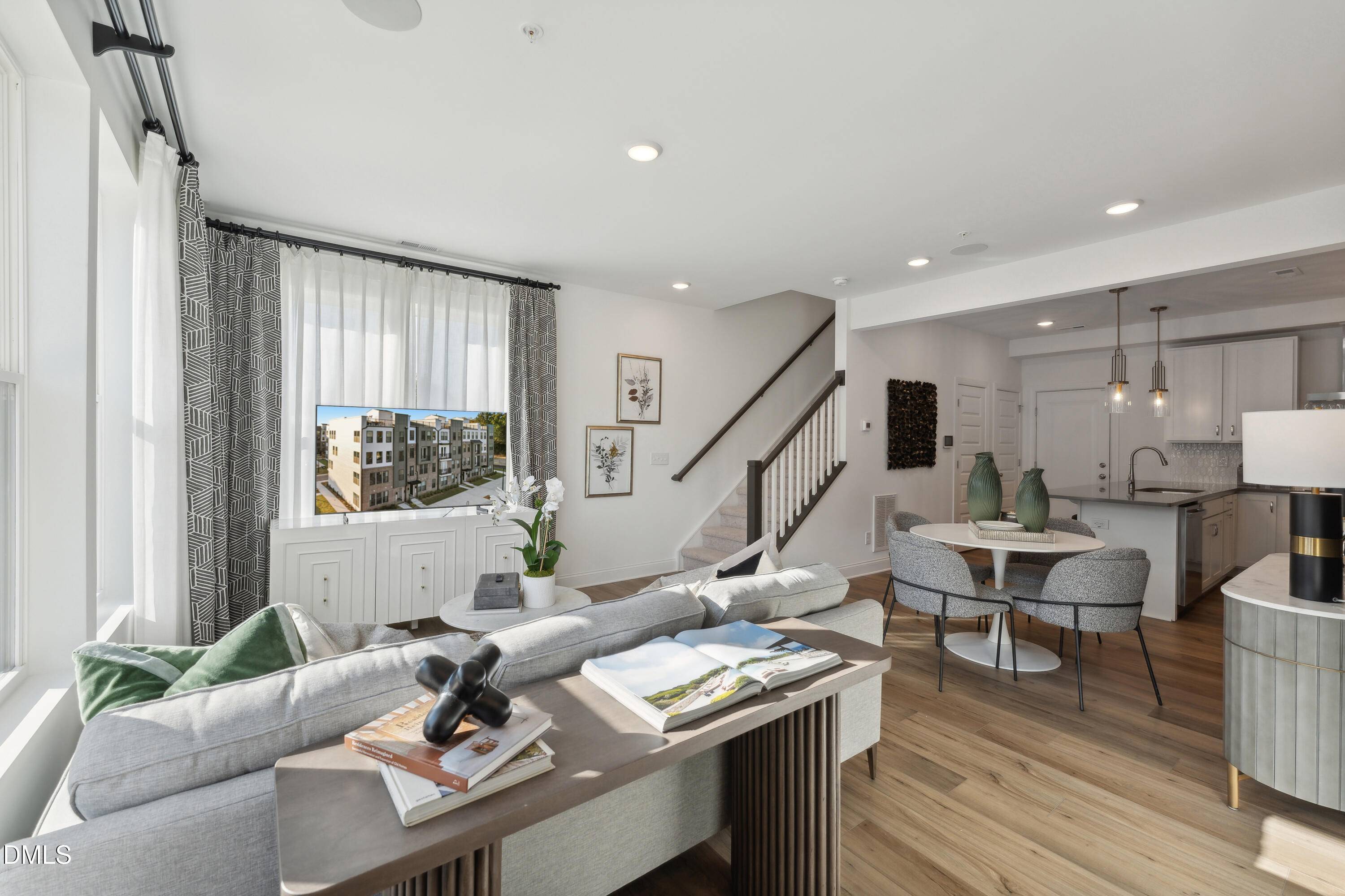 Wake Forest, NC 27587,140 N White Street ##100