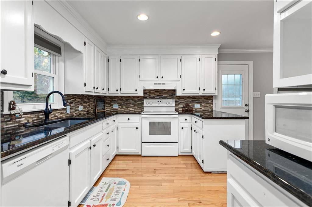 Burlington, NC 27217,1874 Stratford Road