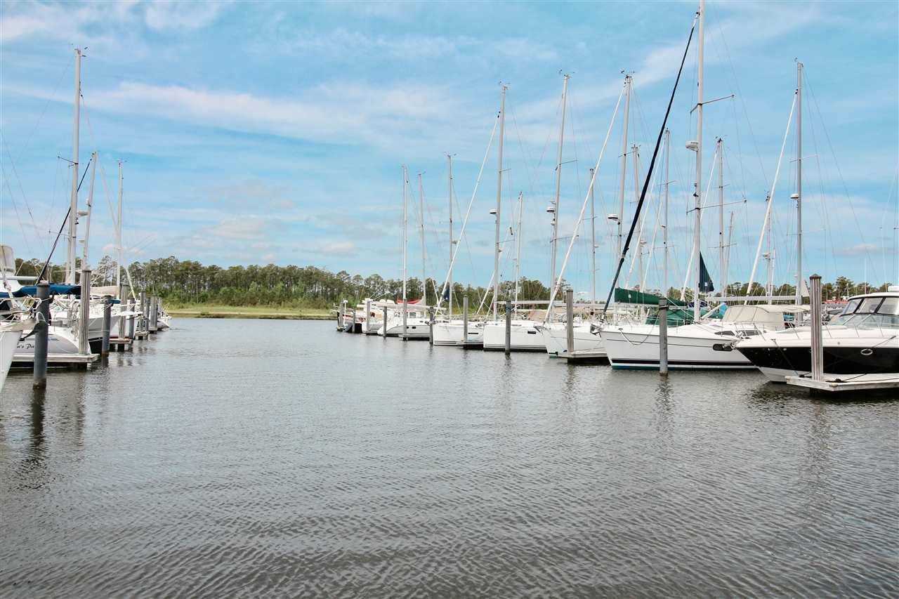 Oriental, NC 28571,726 E Harborside Road