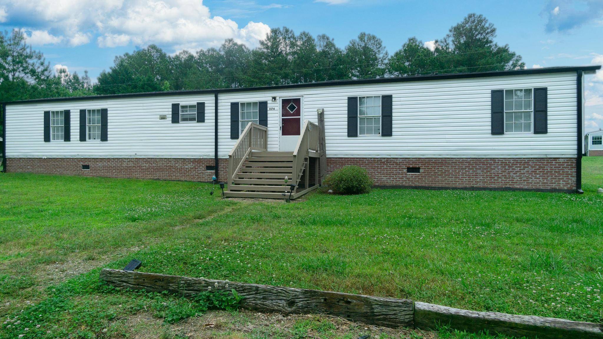 Zebulon, NC 27597,5174 Pearces Road