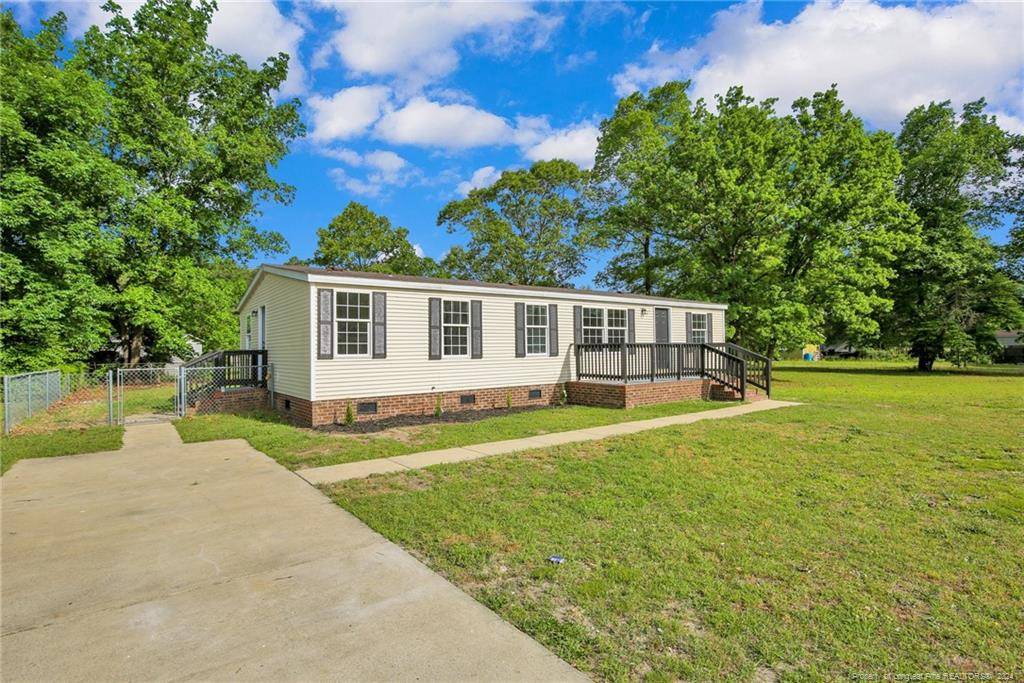 Hope Mills, NC 28348,604 Feature Court