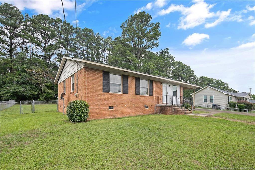 Raeford, NC 28376,419 N Wright Street