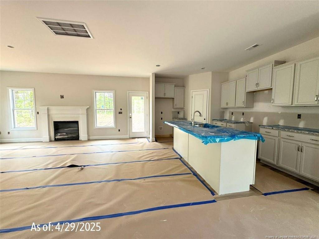 Coats, NC 27521,187 Regis Lane