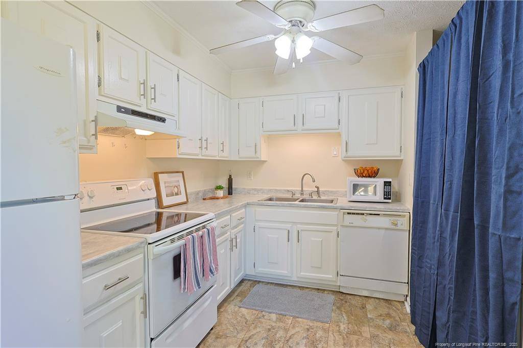 Hope Mills, NC 28348,3213 Old Oak Lane