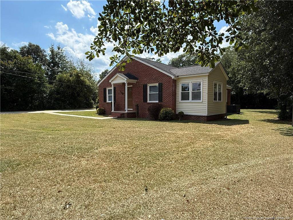 Raeford, NC 28376,109 N Dickson Street