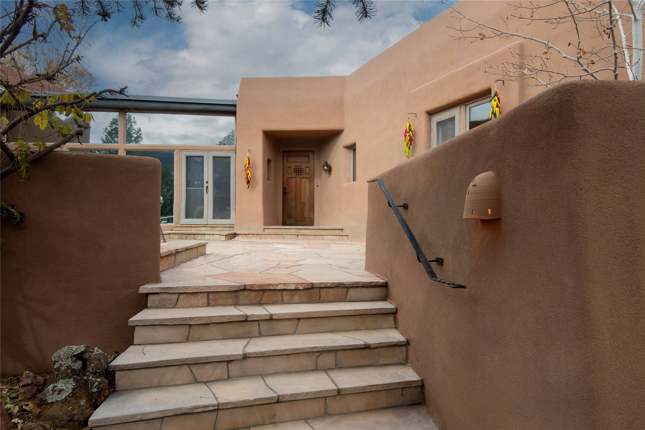 Santa Fe, NM 87501,870 Paseo de Don Carlos