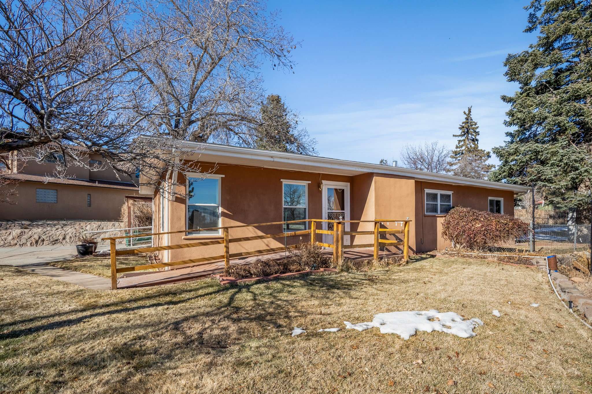 Los Alamos, NM 87544,4422 Fairway DR