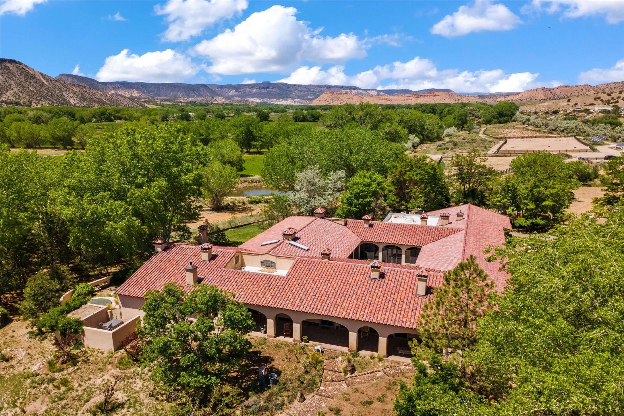 Abiquiu, NM 87510,Address not disclosed