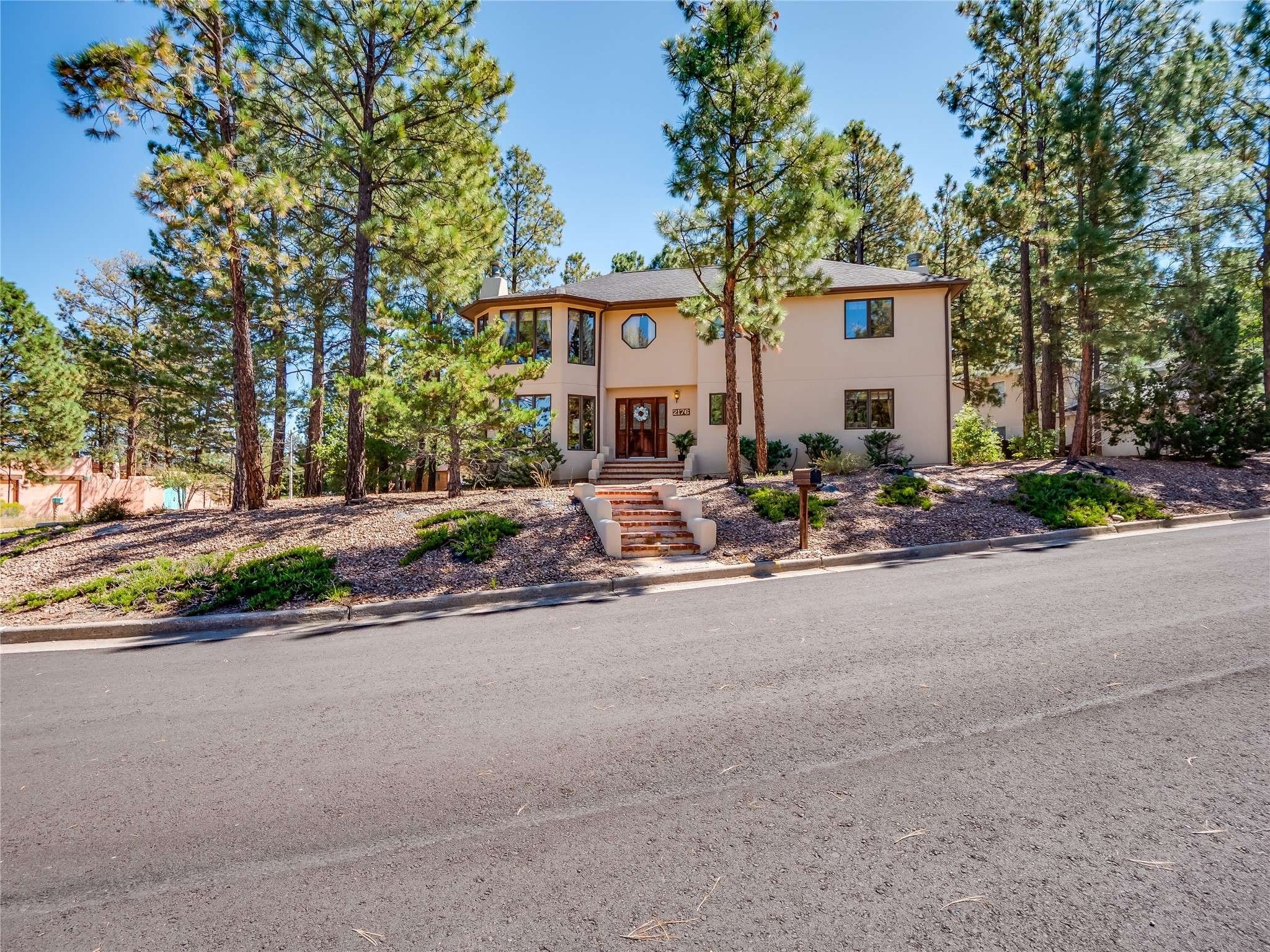 Los Alamos, NM 87544,2176 La Tierra