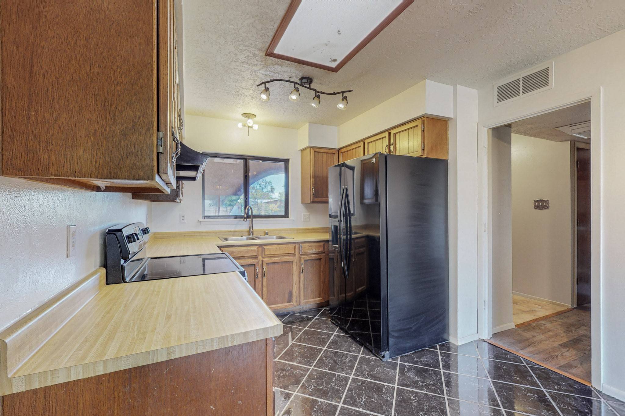 Santa Fe, NM 87505,2709 Paseo De Tularosa