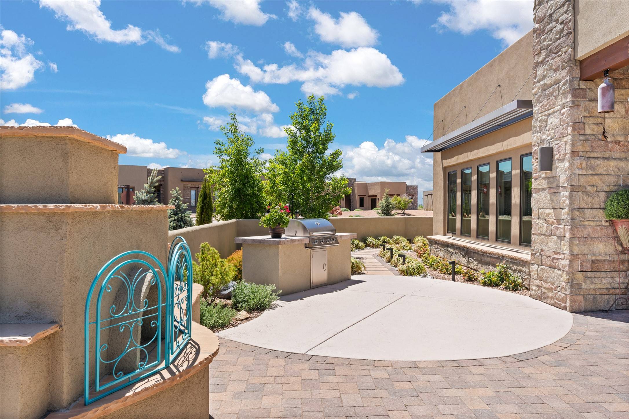 Santa Fe, NM 87506,2 Camino Maravilla