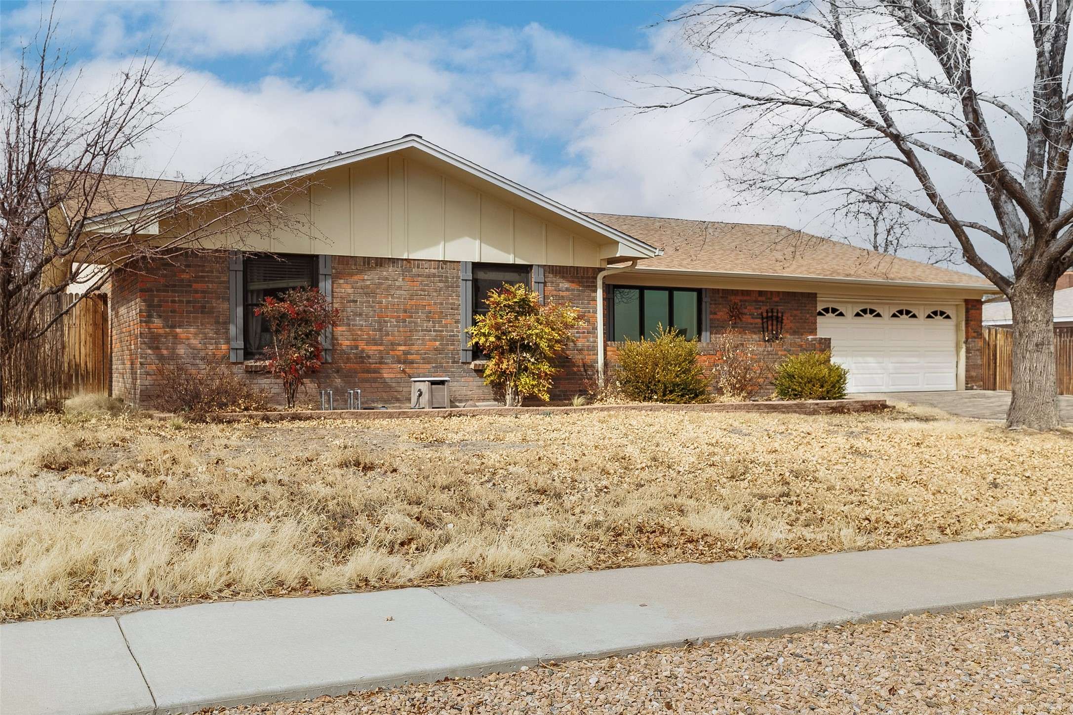 White Rock, NM 87547,324 Aragon