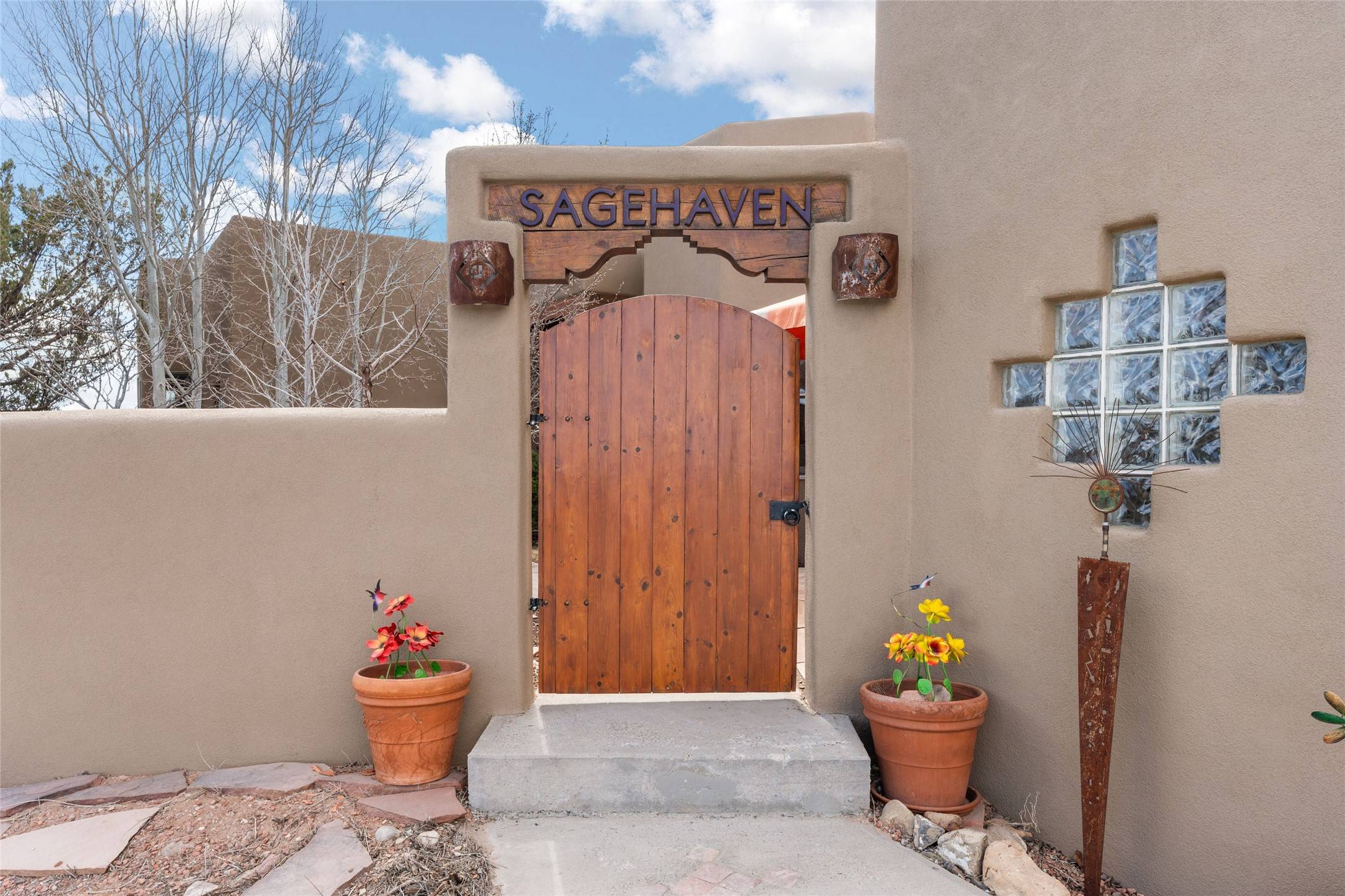 Santa Fe, NM 87506,3 Avenida De Mercedes
