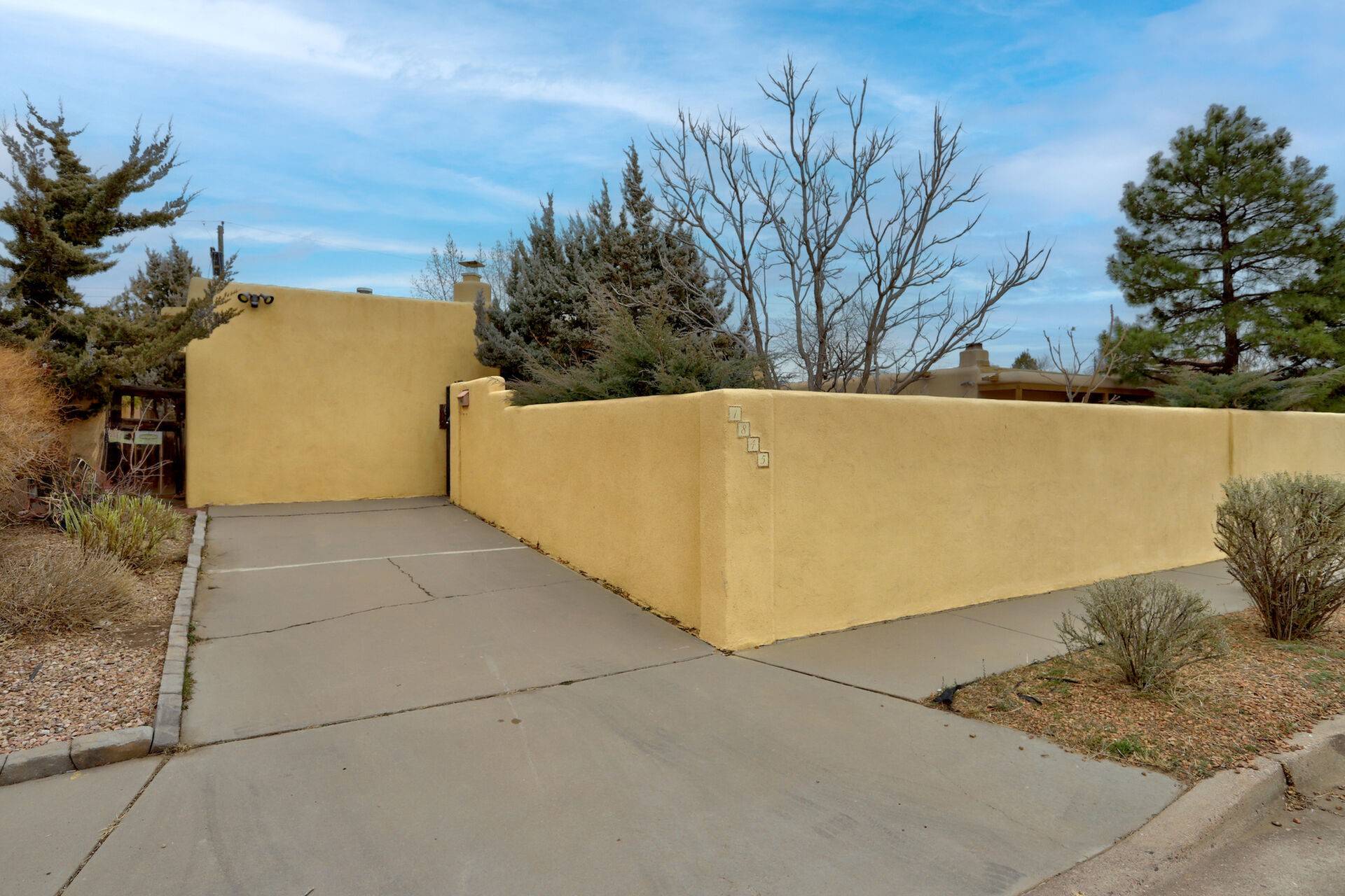 Santa Fe, NM 87501,1845 Camino La Canada