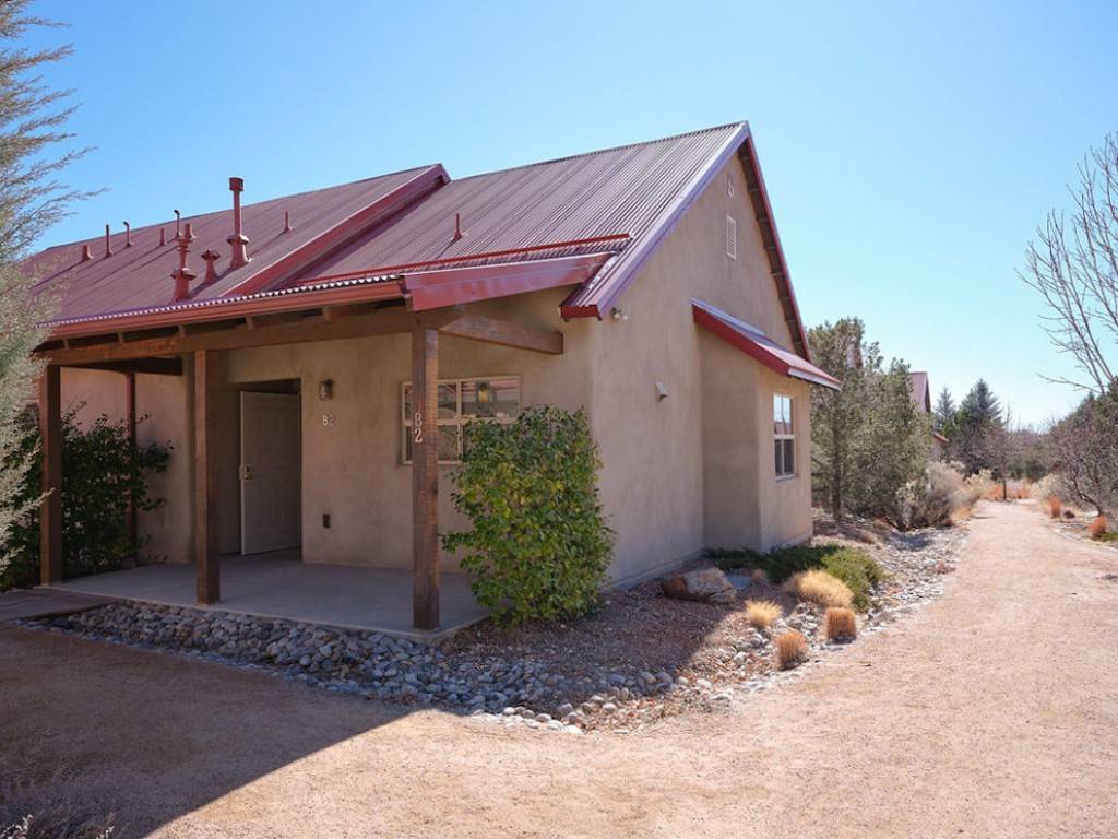 Santa Fe, NM 87507,3466 Cerrillos #B2