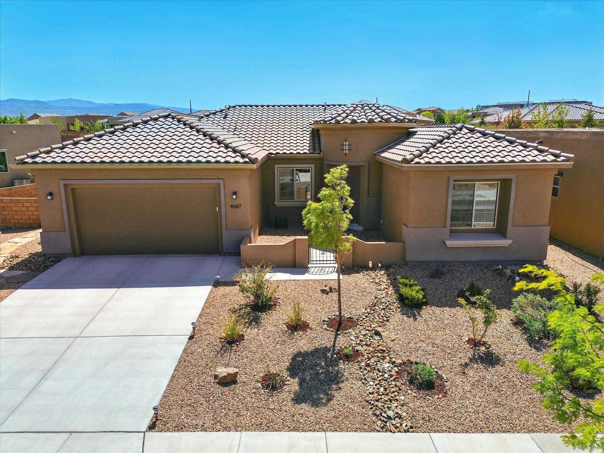 Santa Fe, NM 87507,4687 Lluvia Encantada