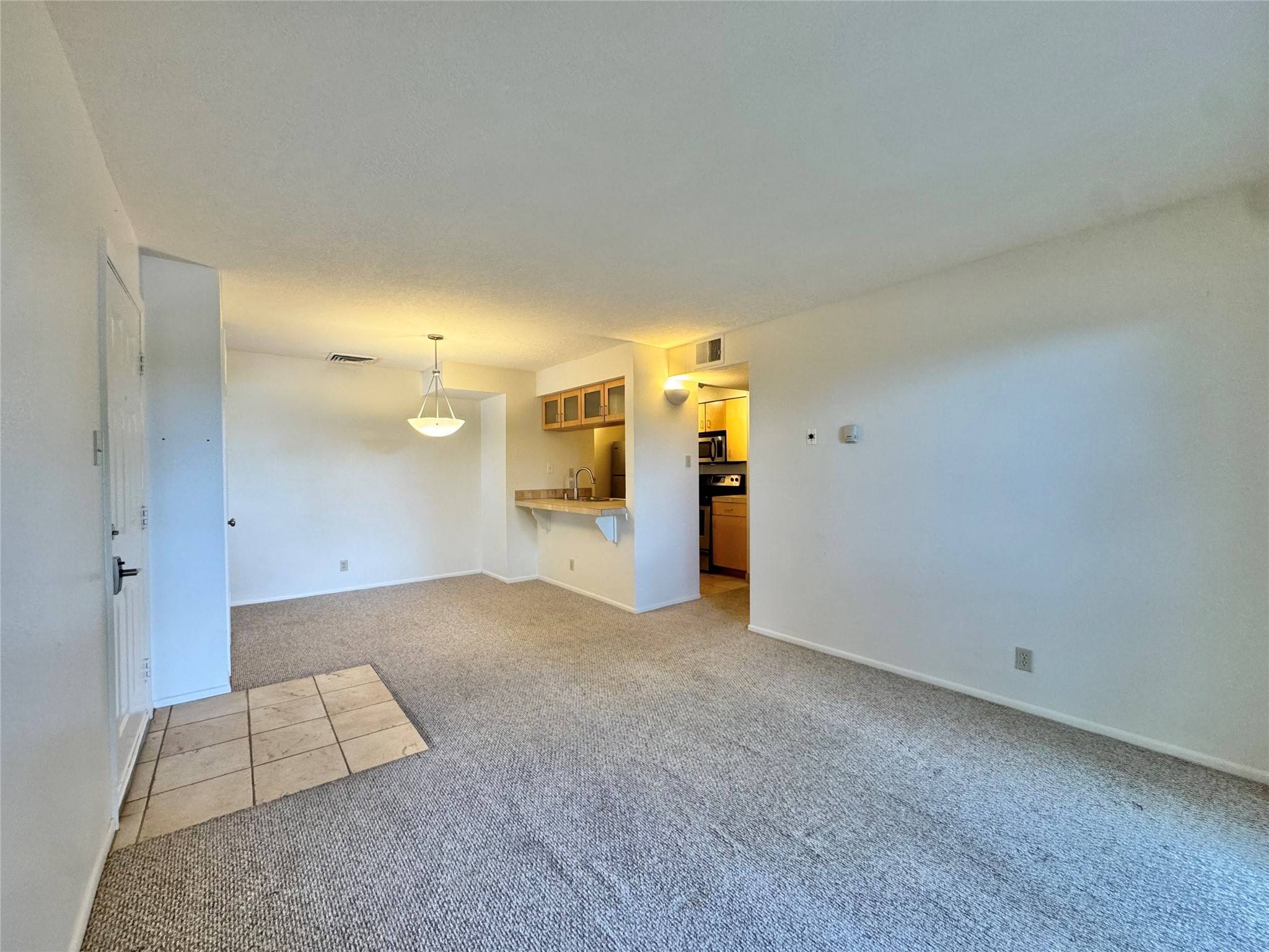 Santa Fe, NM 87501,941 Calle Mejia #825