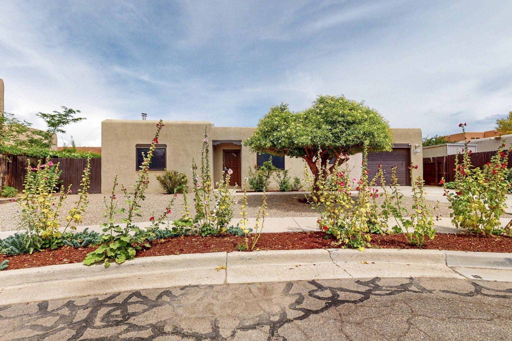 Santa Fe, NM 87505,2441 Calle Linda