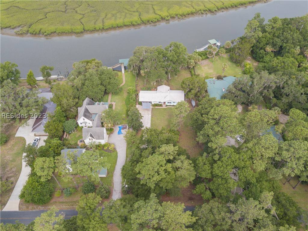 Saint Helena Island, SC 29920,69 Dulamo Bluff BLF