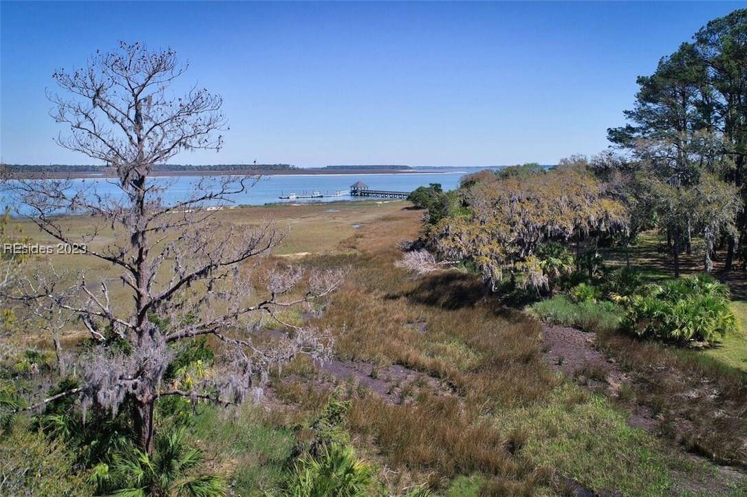 Daufuskie Island, SC 29915,6 Shell Rake LN