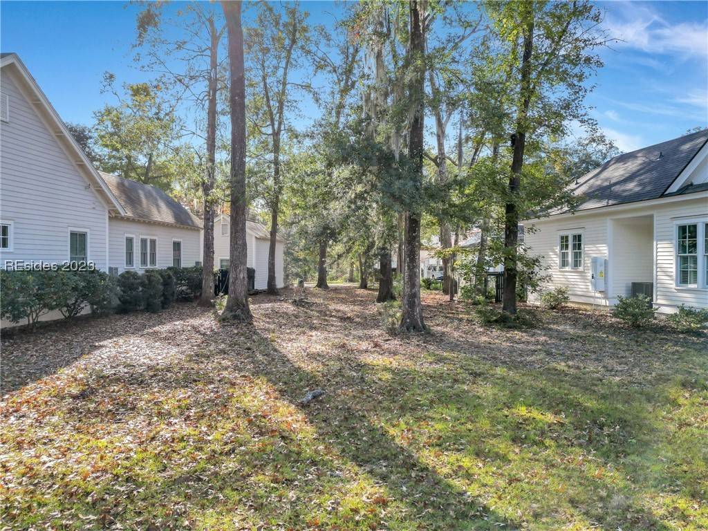 Beaufort, SC 29906,62 Mount Grace