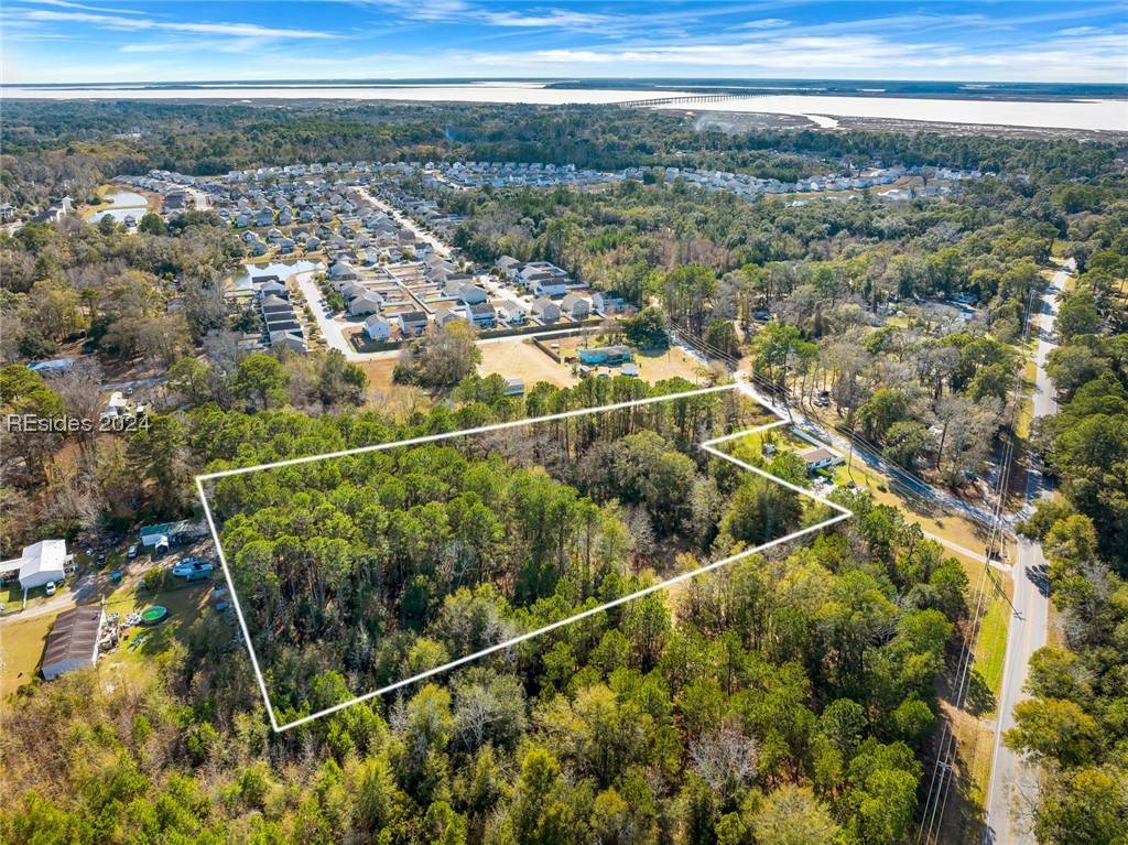 Beaufort, SC 29906,547 Broad River BLVD