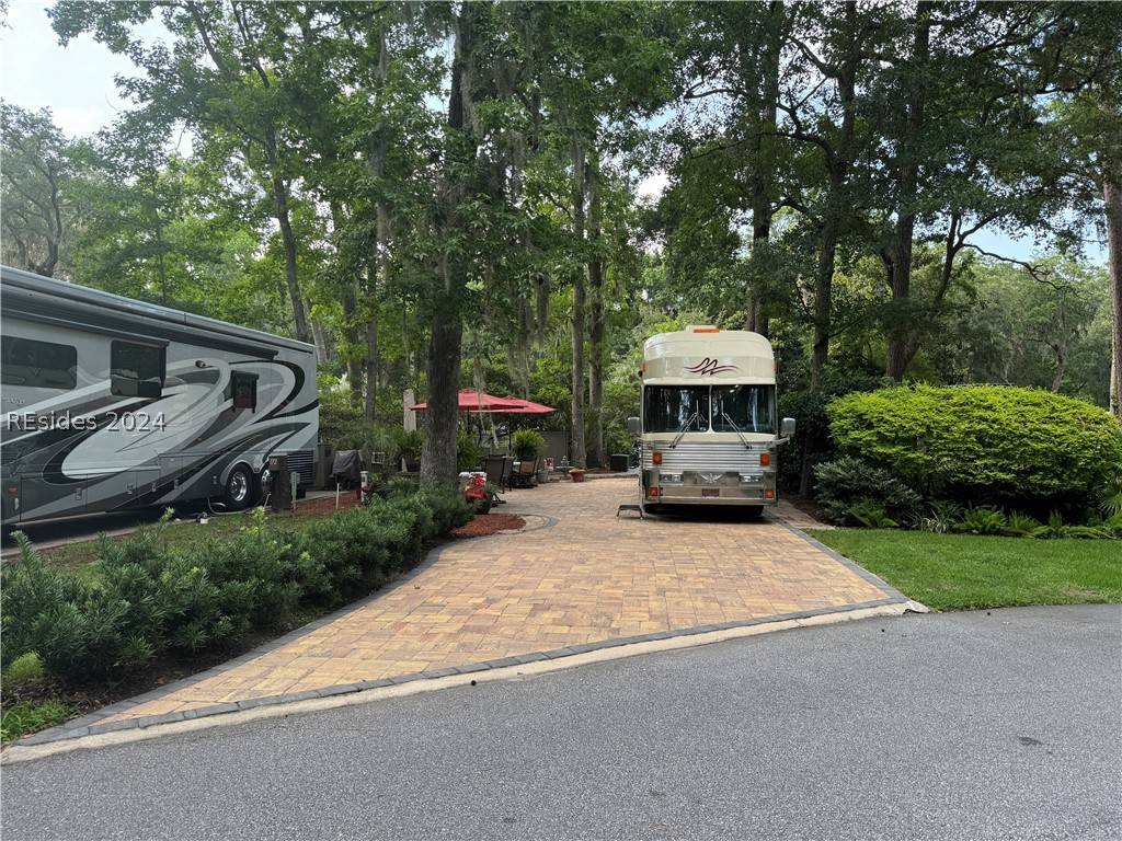 Hilton Head Island, SC 29928,133 Arrow Rd #173