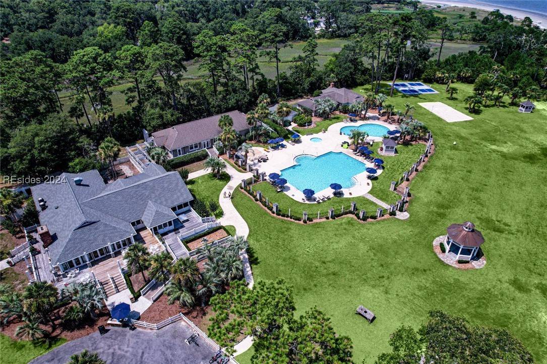 Daufuskie Island, SC 29915,108 Avenue of Oaks