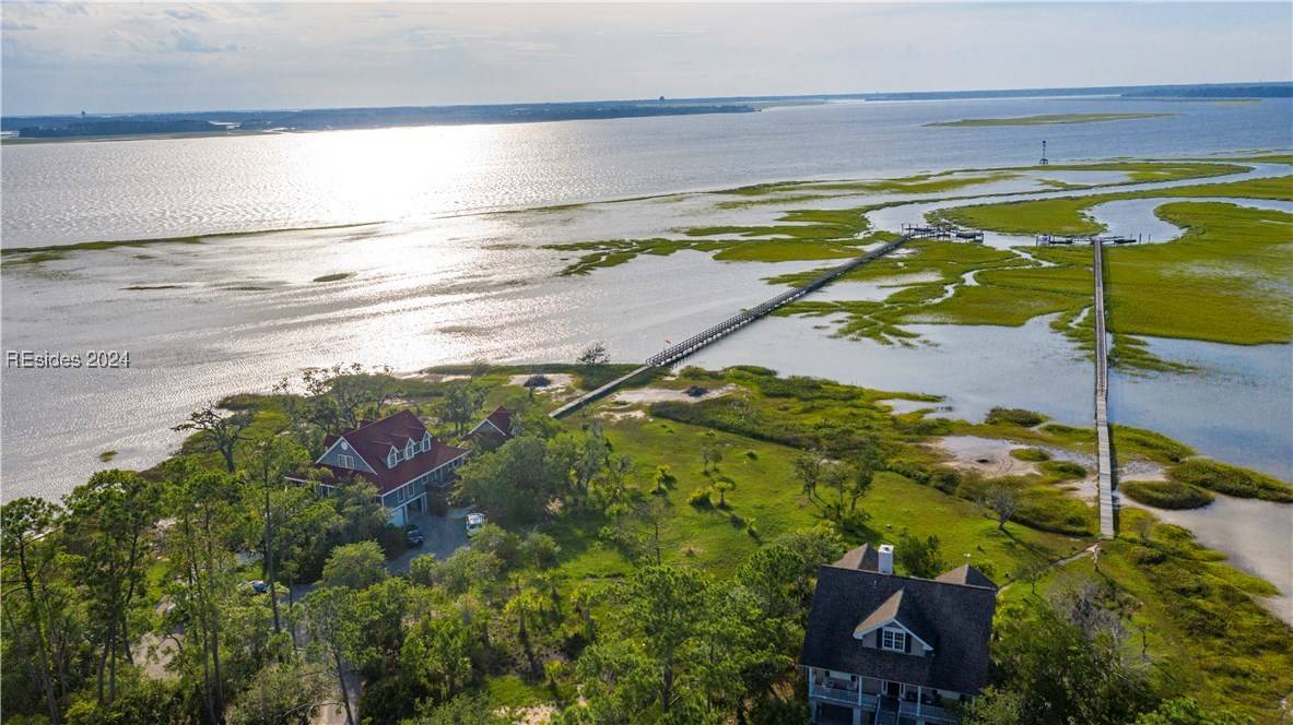 Saint Helena Island, SC 29920,6 Salt Kettle CT