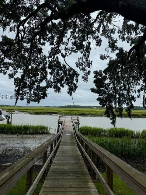 Beaufort, SC 29907,220 Distant Island DR