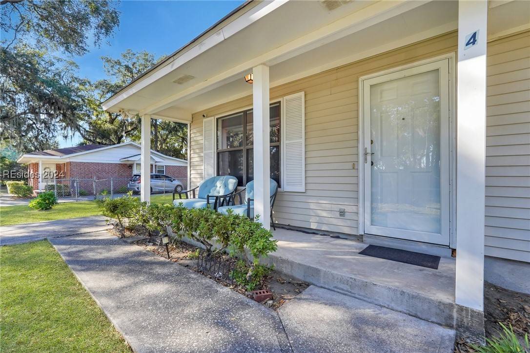 Saint Helena Island, SC 29920,4 Sam Doyle DR