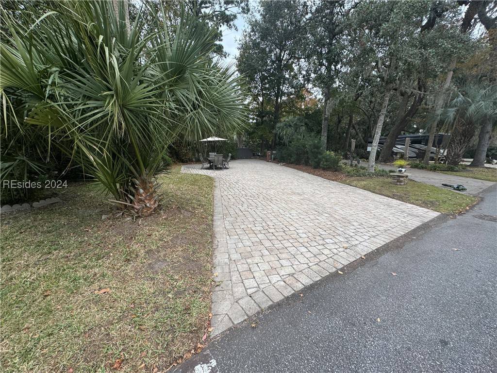 Hilton Head Island, SC 29928,133 Arrow Rd #312