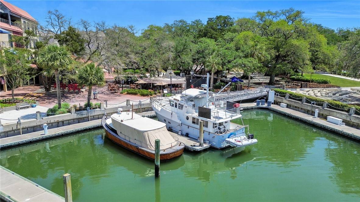 Hilton Head Island, SC 29928,13 Harbour Town Yacht Basin