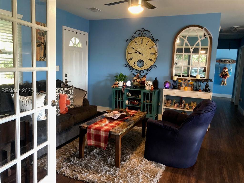 Ridgeland, SC 29936,7776 Lowcountry DR