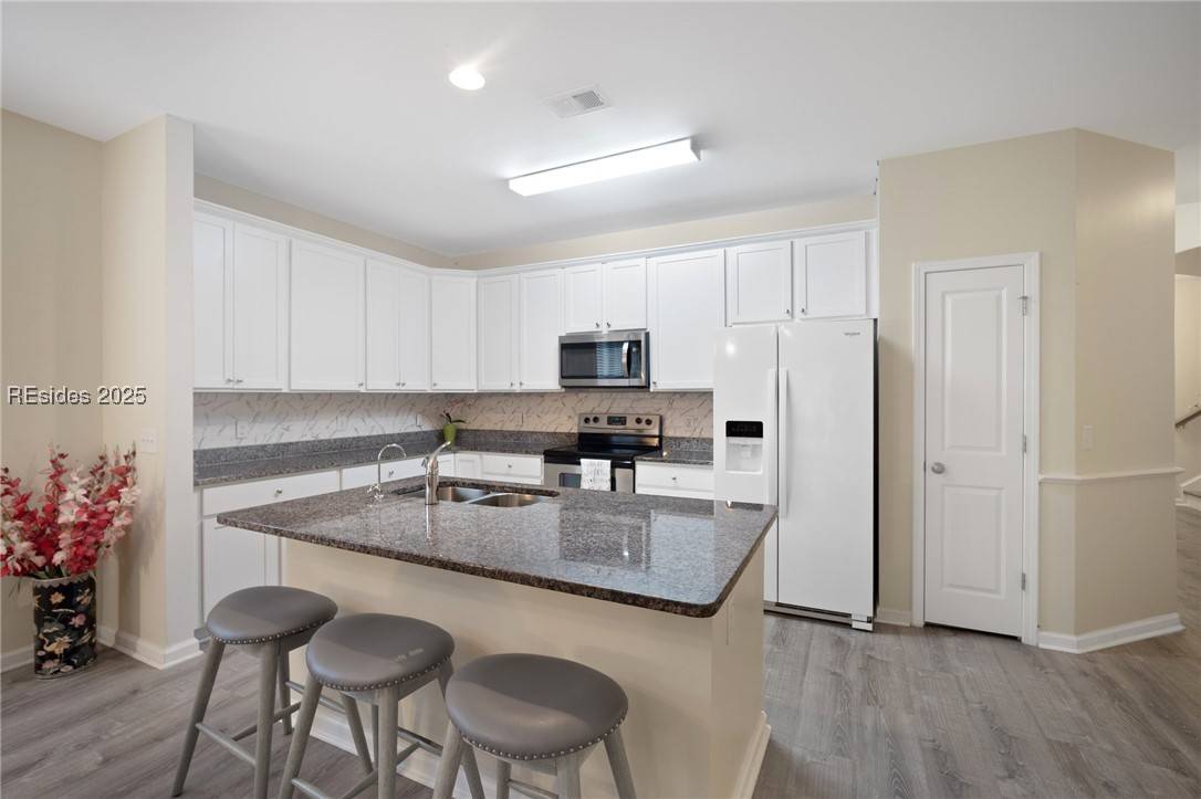 Bluffton, SC 29910,9 Woodland CT