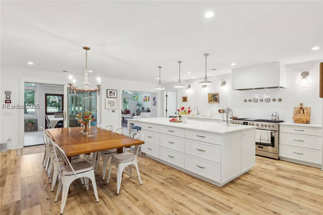 Hilton Head Island, SC 29928,259 Greenwood DR