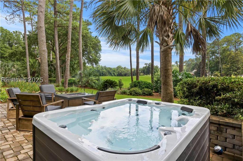 Bluffton, SC 29910,122 Summerton DR
