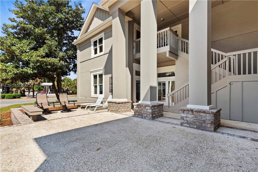 Hilton Head Island, SC 29928,42 New Orleans RD #203