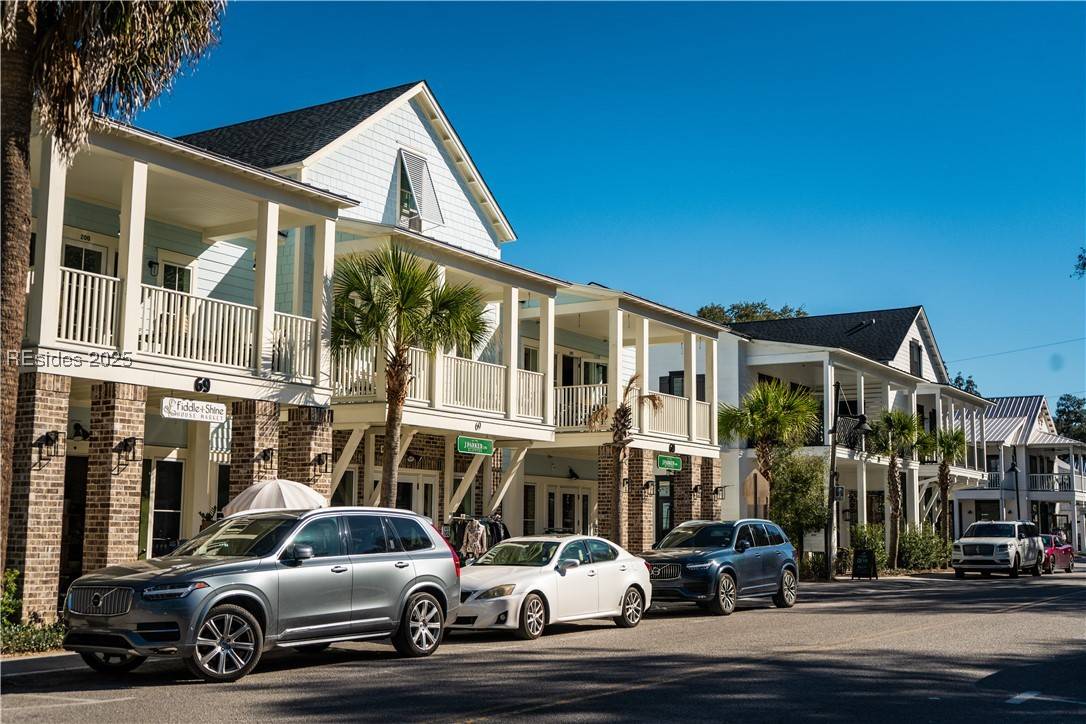 Bluffton, SC 29910,14 Calhoun ST